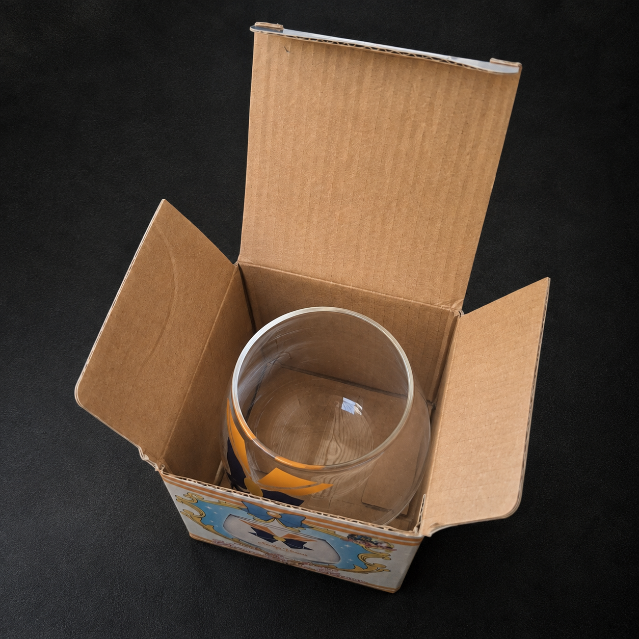 Sailor Moon Crystal Sailor Venus Yurayura Wobble Glass – Morimoto Sangyo 2015 Boxed