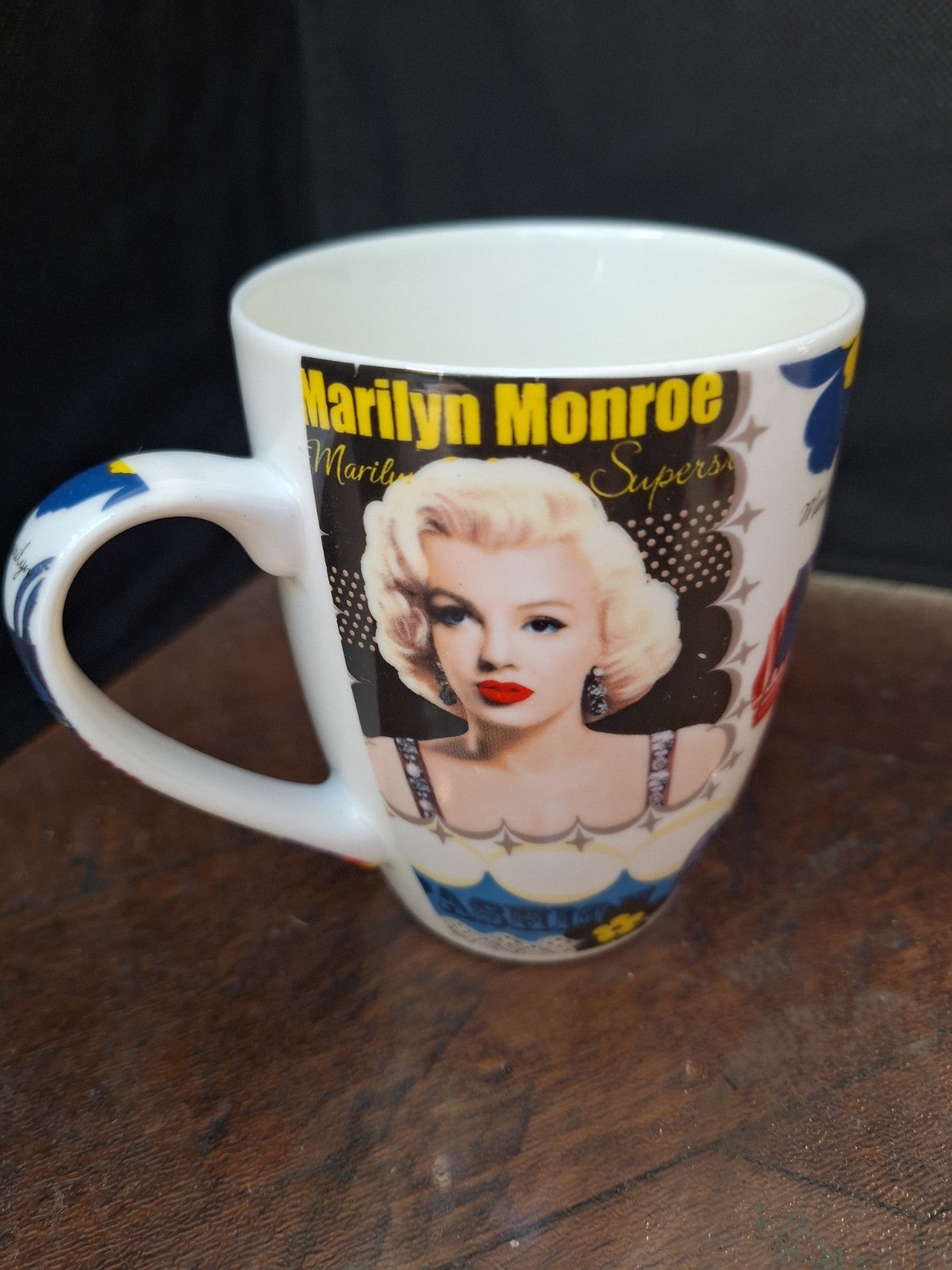 MARILYN MONROE Ceramic Mugs - As New Condition