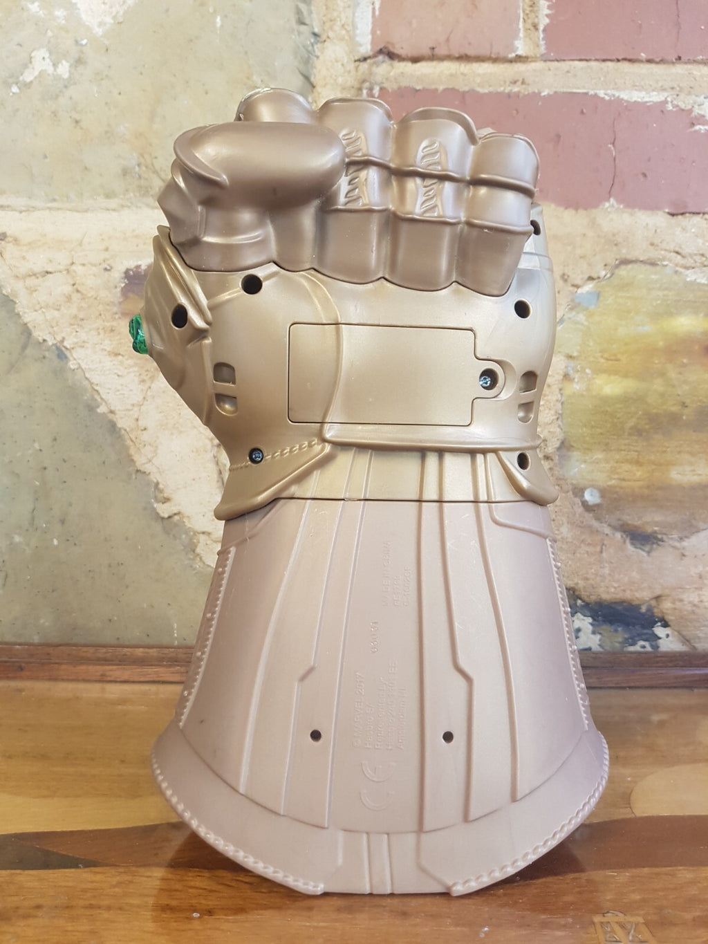 Marvel Avengers Infinity War Electronic Thanos Infinity Gauntlet 2017