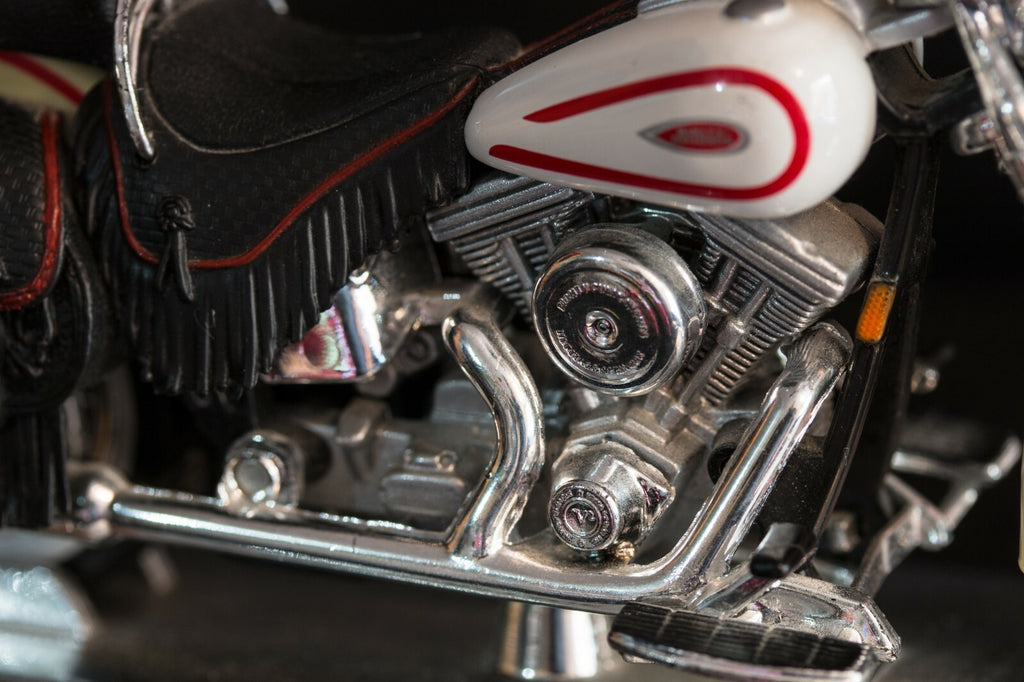 Maisto 1999 Harley-Davidson FLSTS 1340 Softail Heritage Springer OOB