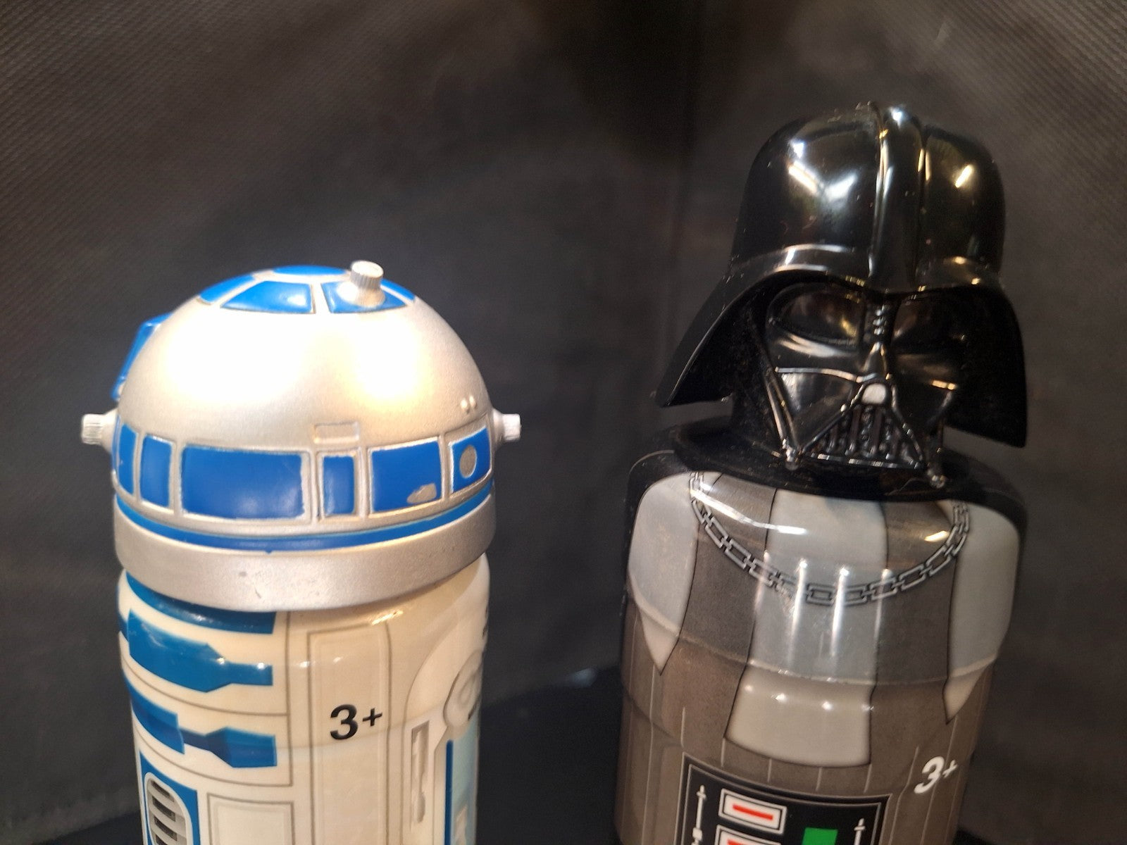 Disney Star Wars Bubble Solution Darth Vader & R2D2 Miracle Bubbles 8oz