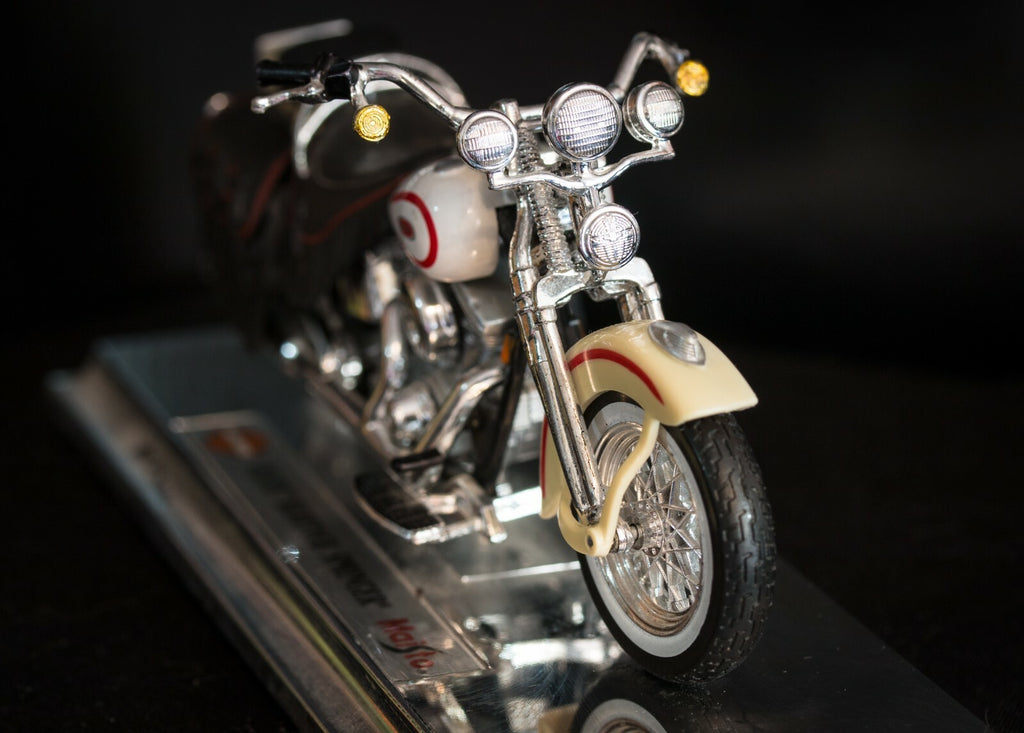 Maisto 1999 Harley-Davidson FLSTS 1340 Softail Heritage Springer OOB