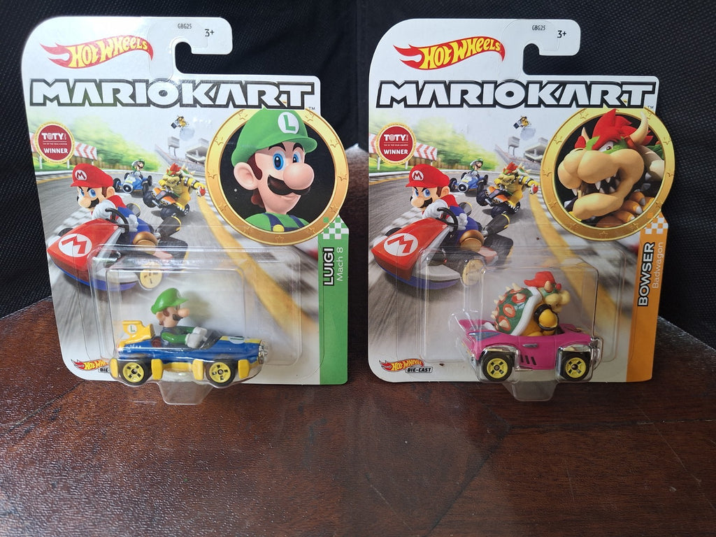 Hot Wheels Mario Kart - Series 9 - 2020 - Mix 3 - Luigi Mach 8 & Bowser Badwagon