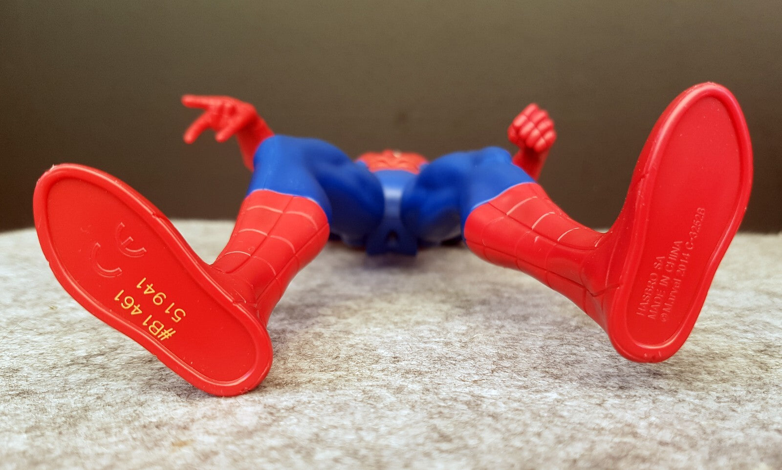 Marvel Ultimate Spider-Man Web Warriors  Electronic 12" Figure 2014