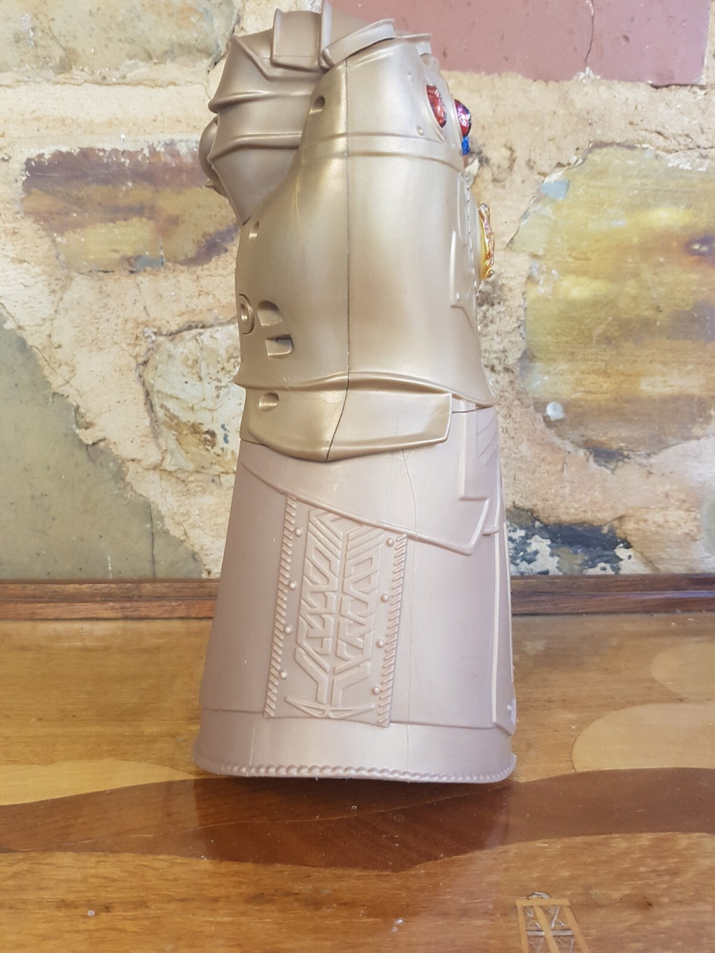 Marvel Avengers Infinity War Electronic Thanos Infinity Gauntlet 2017