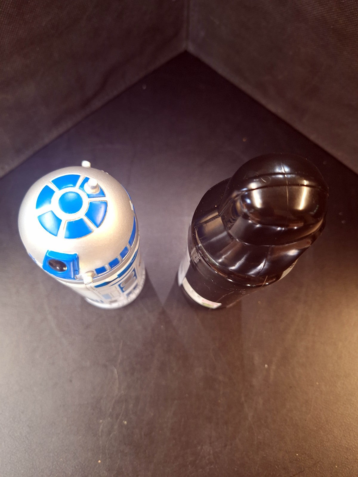 Disney Star Wars Bubble Solution Darth Vader & R2D2 Miracle Bubbles 8oz