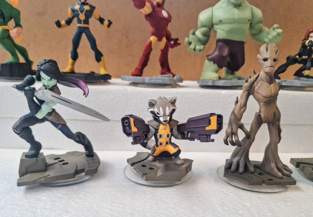 Disney Infinity 2.0 Marvel Lot 12 Figures Hulk Iron Man Groot Rocket