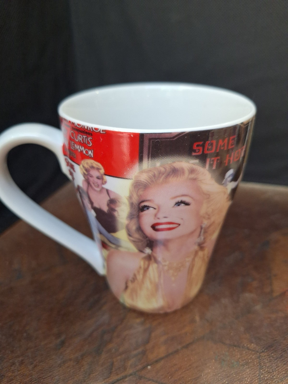 MARILYN MONROE Ceramic Mugs - As New Condition