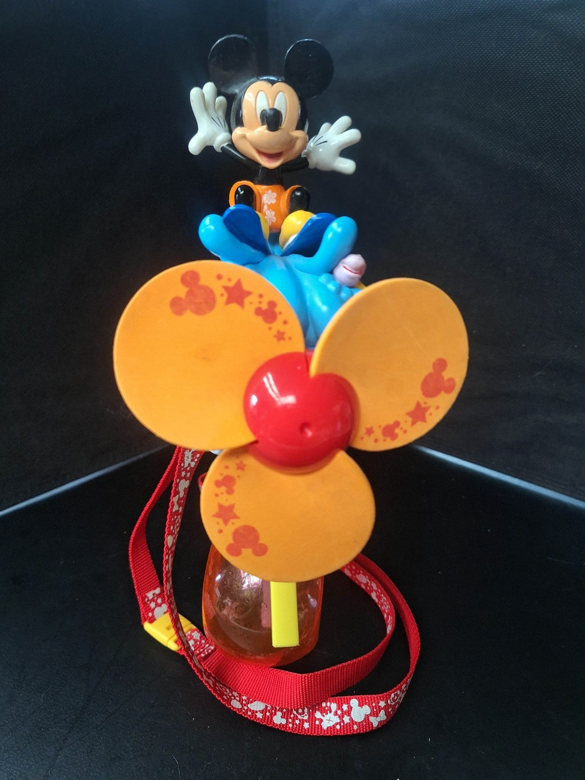 Disney Mickey Mouse Minnie Donald Misting Fan Water Spray Hong Kong Disneyland
