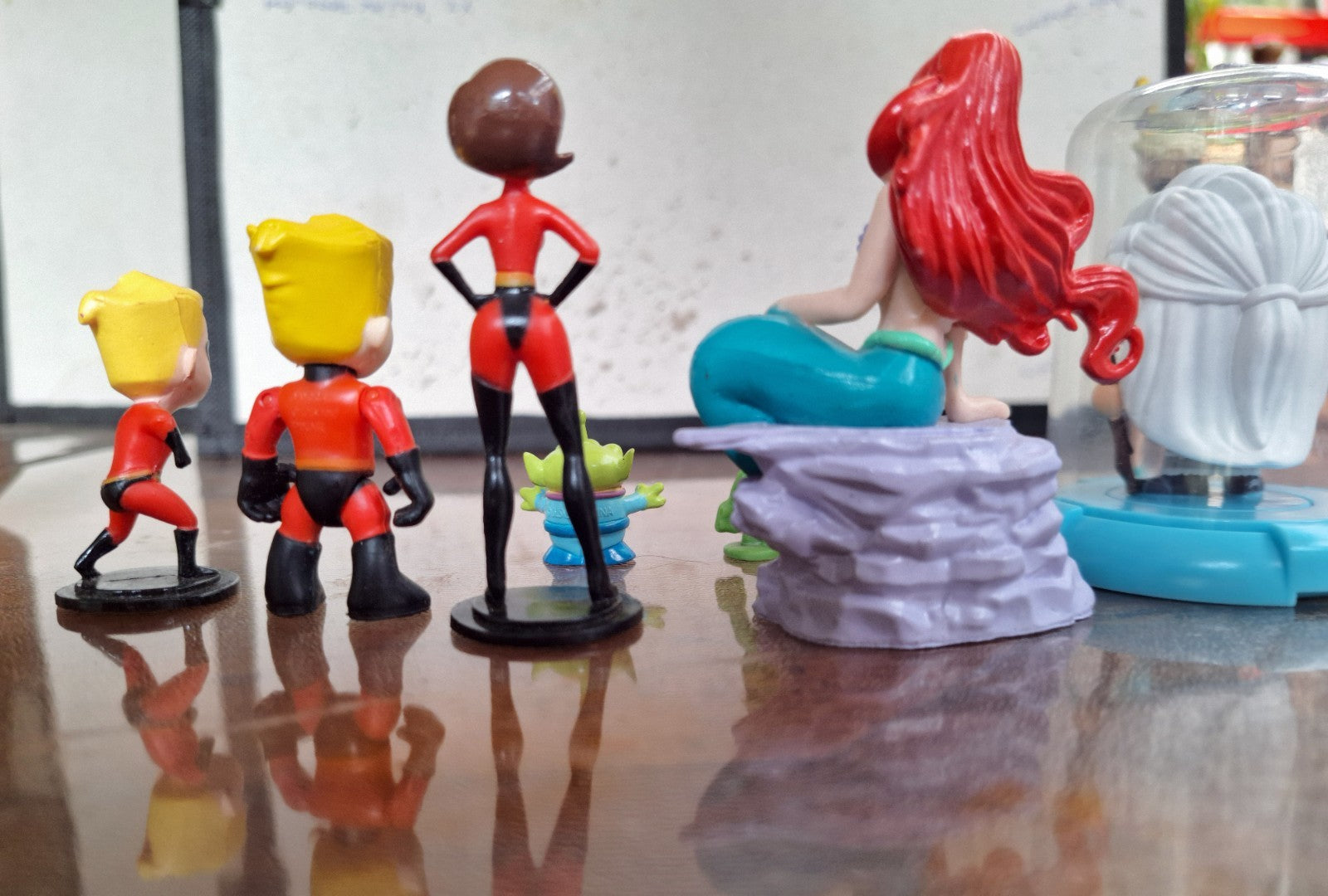 Disney Pixar Figure Bundle Elsa Ariel Frozen Incredibles Snow White Mattel Lot