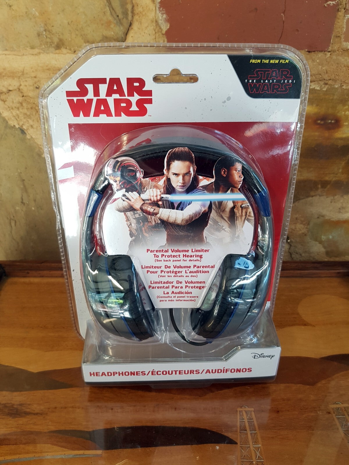 Star Wars Disney The Last Jedi - Headphones New In Box