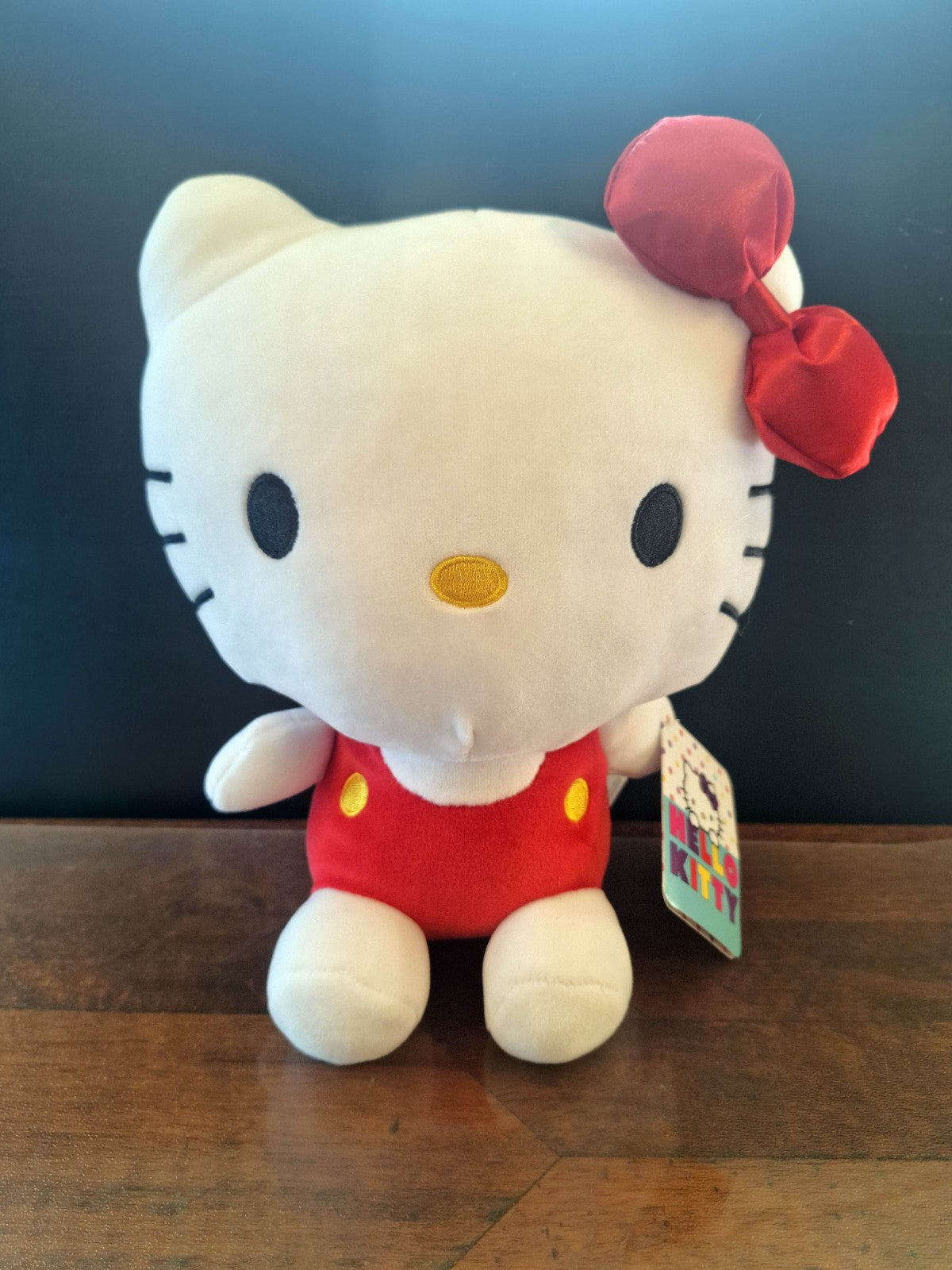 2024 Sanrio Hello Kitty Plush 10in 25cm Bensons Trading Red Overalls BNWT