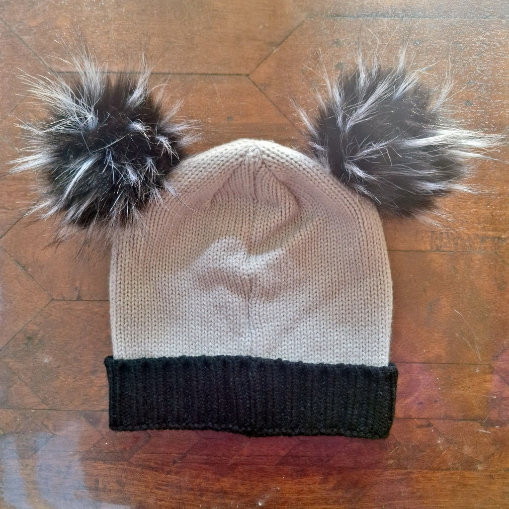 Disney Minnie Mouse Double Pom Pom Beanie Grey Black Girls Size 55