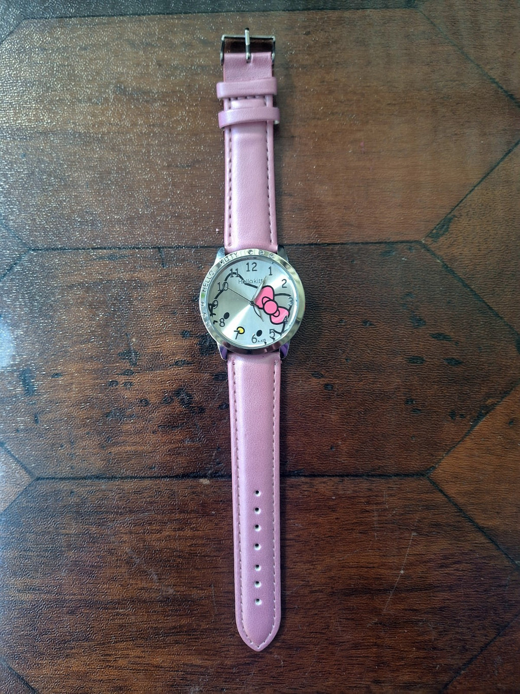 Hello Kitty A-426 Pink Crystal Watch Needs Battery + 2 Sweet Hearts Tins