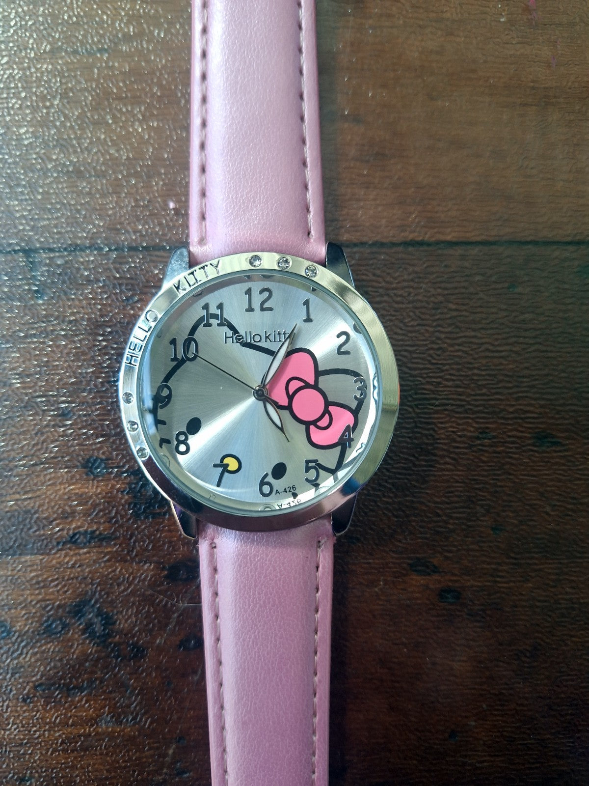 Hello Kitty A-426 Pink Crystal Watch Needs Battery + 2 Sweet Hearts Tins