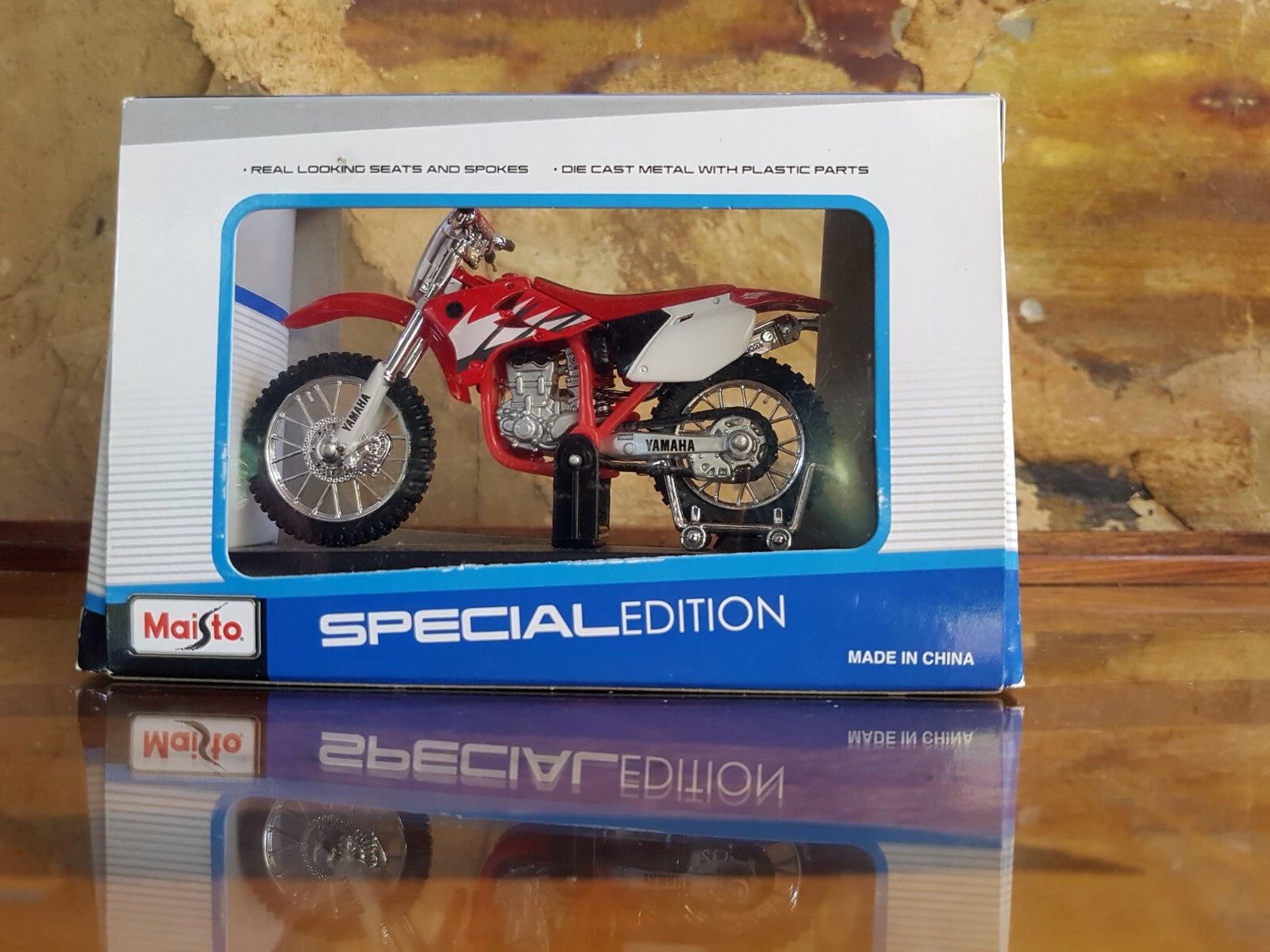 Maisto Yamaha YZ-450F - Special Edition - 1:18 Scale