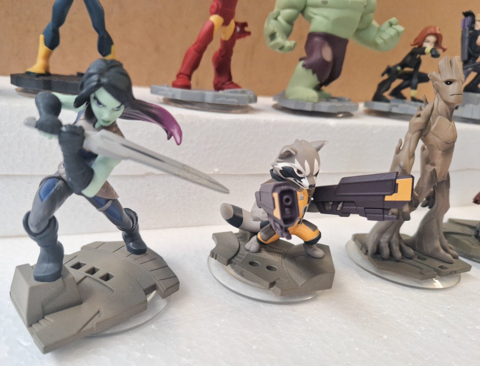 Disney Infinity 2.0 Marvel Lot 12 Figures Hulk Iron Man Groot Rocket