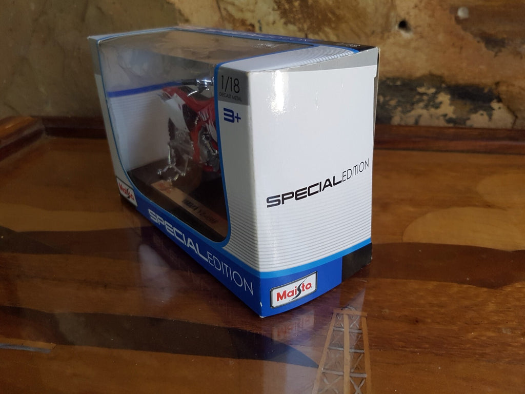 Maisto Yamaha YZ-450F - Special Edition - 1:18 Scale