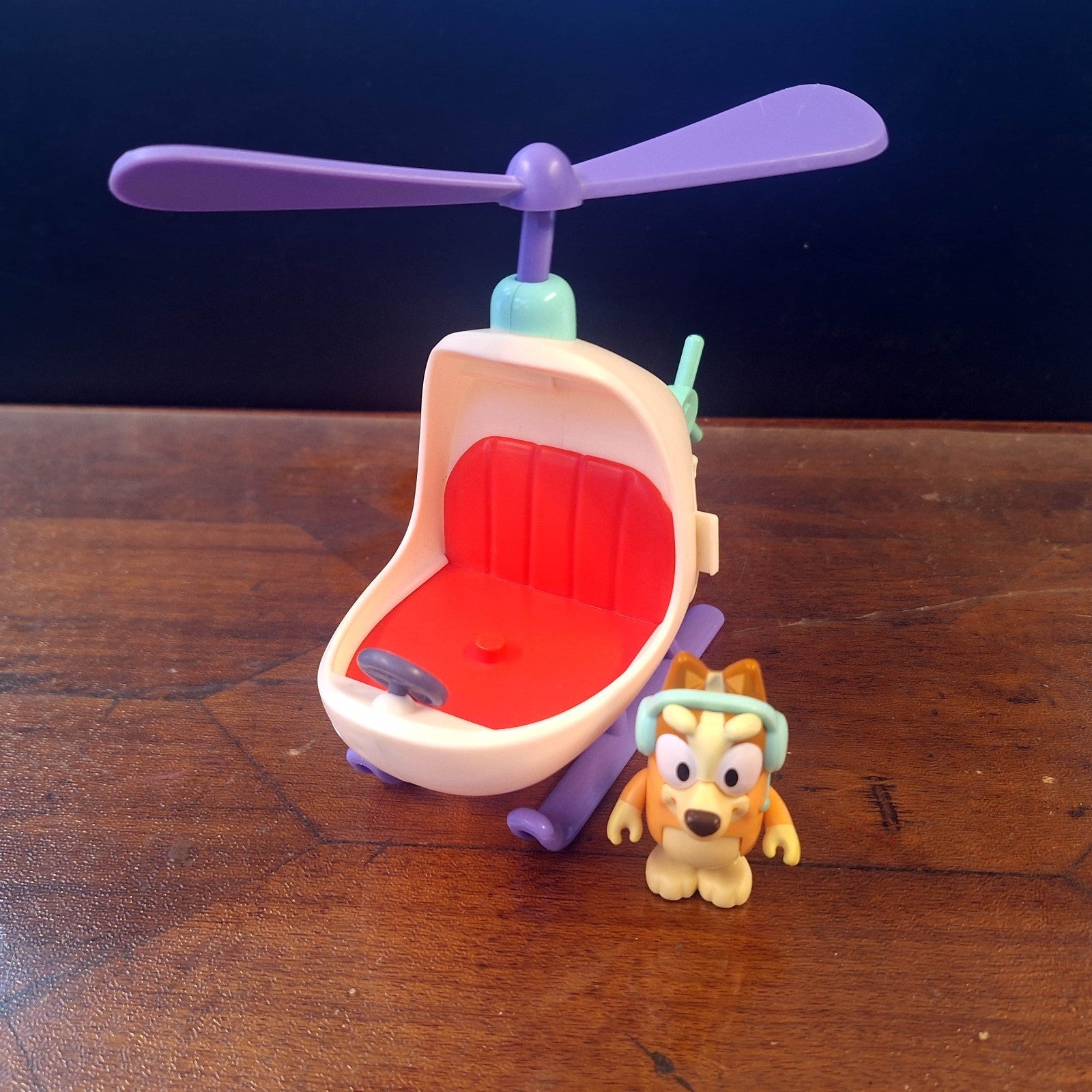 Bluey Moose Toys 4WD + Bingo Helicopter + 11 Figures Jean-Luc Rusty Bundle